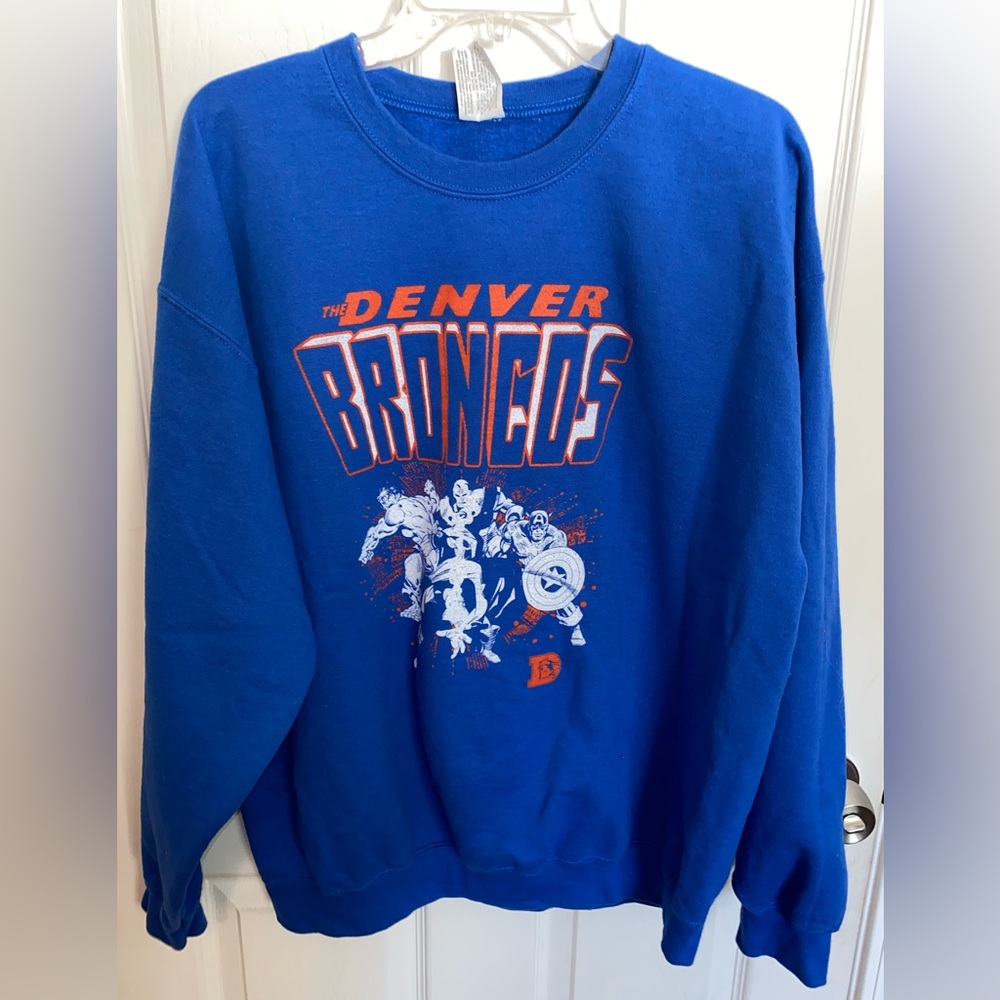 Sweatshirt